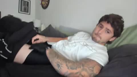 Snapshot of zaylanez chatting on 01-03-25, 08:01 Zay lanez online show from 01-03-25, 08:01