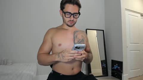 Snapshot of zaylanez chatting on 11-13-25, 07:29 Zay lanez online show from 11-13-25, 07:29