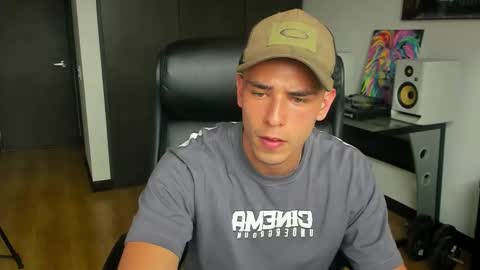 Snapshot of zayn_coss chatting on 11-06-25, 08:10 Zayn online show from 11-06-25, 08:10