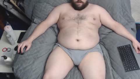 Snapshot of zazizzle chatting on 12-20-24, 11:37 zazizzle online show from 12-20-24, 11:37