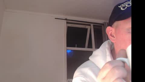 zecusbugato online show from 11-23-25, 05:35