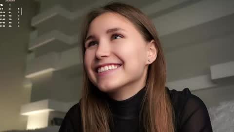 Emilia online show from 09-14-25, 04:22