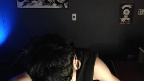 Snapshot of zeldrissss chatting on 11-25-25, 02:06 Zeldris online show from 11-25-25, 02:06