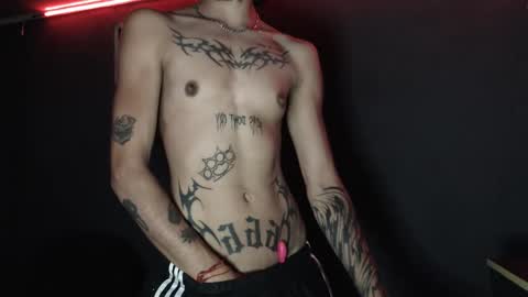 Snapshot of zeldrissss chatting on 12-17-25, 02:23 Zeldris online show from 12-17-25, 02:23