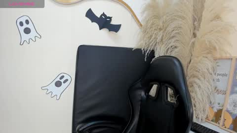 Zelene   online show from 10-11-25, 11:42