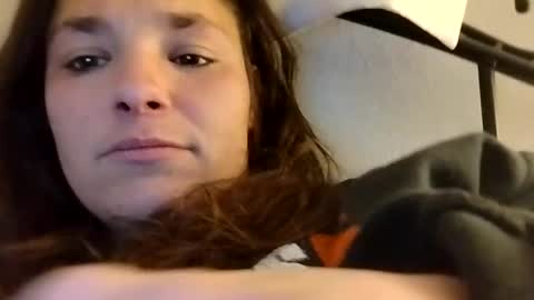 Snapshot of zellelajay2009 chatting on 02-12-25, 10:03 KENDAL Kaylee online show from 02-12-25, 10:03