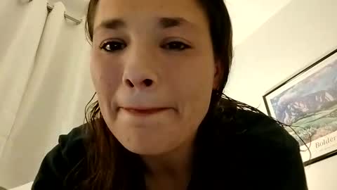 Snapshot of zellelajay2009 chatting on 02-15-25, 04:36 KENDAL Kaylee online show from 02-15-25, 04:36