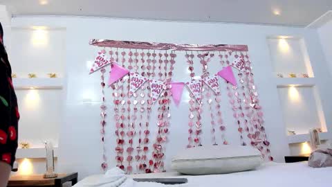 Zenda Evans online show from 02-09-26, 03:43