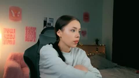 Snapshot of zeneexe chatting on 02-15-26, 07:10 Lara online show from 02-15-26, 07:10