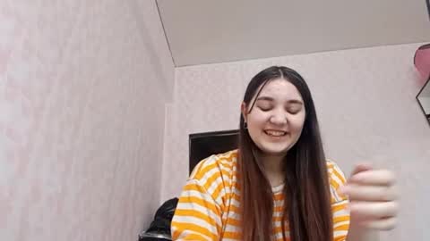 Snapshot of zeniabrossoit chatting on 02-18-26, 05:47 zeniabrossoit online show from 02-18-26, 05:47