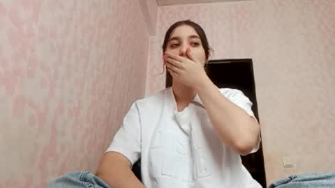 Snapshot of zeniabrossoit chatting on 02-21-26, 08:15 zeniabrossoit online show from 02-21-26, 08:15