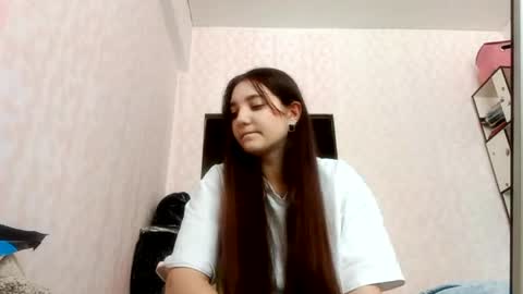 Snapshot of zeniabrossoit chatting on 03-02-26, 06:36 zeniabrossoit online show from 03-02-26, 06:36