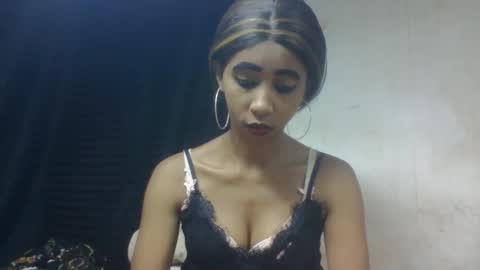 Snapshot of zeolineess chatting on 10-18-25, 03:57 zeolineess online show from 10-18-25, 03:57