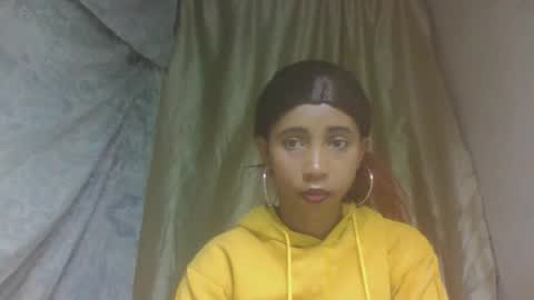 Snapshot of zeolineess chatting on 11-14-25, 02:43 zeolineess online show from 11-14-25, 02:43