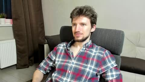 Snapshot of zepanl chatting on 01-12-25, 07:21 Andrew online show from 01-12-25, 07:21
