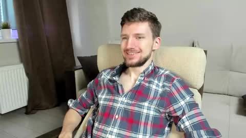 Snapshot of zepanl chatting on 02-25-25, 06:36 Andrew online show from 02-25-25, 06:36