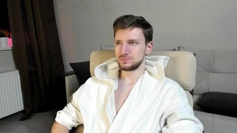 Snapshot of zepanl chatting on 10-18-25, 09:15 Andrew online show from 10-18-25, 09:15