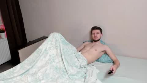 Snapshot of zepanl chatting on 10-25-25, 09:09 Andrew online show from 10-25-25, 09:09