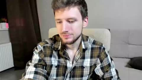 Snapshot of zepanl chatting on 10-28-25, 01:20 Andrew online show from 10-28-25, 01:20