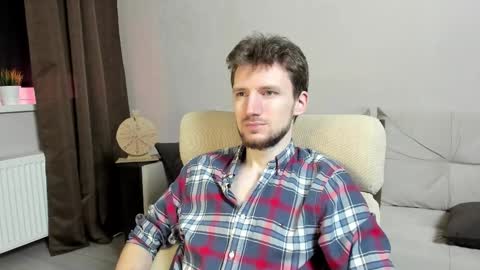 Snapshot of zepanl chatting on 11-10-25, 04:44 Andrew online show from 11-10-25, 04:44