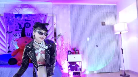    online show from 10-31-25, 02:51