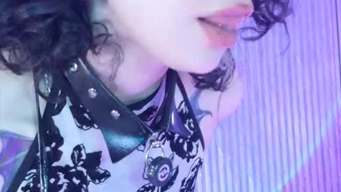    online show from 12-21-25, 02:57