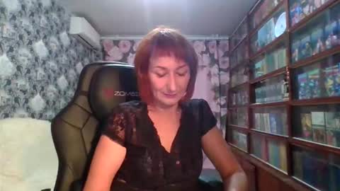 Snapshot of zerilane chatting on 11-24-25, 04:23 Elena online show from 11-24-25, 04:23