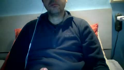 zeus online show from 12-11-24, 05:21