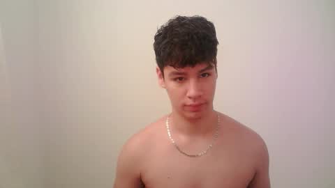 zeus_183 online show from 12-19-25, 03:08