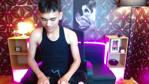 zavier skinny asian online show from 02-05-25, 08:46