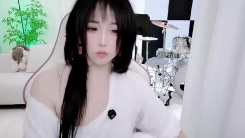 zhen online show from 11-18-25, 03:49