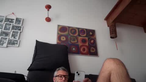 Snapshot of zkopa69 chatting on 10-10-25, 02:16 zkopa69 online show from 10-10-25, 02:16