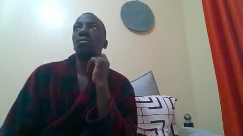 Zlatann2012 online show from 12-22-25, 04:09