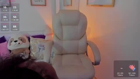 Zobe Love online show from 11-25-25, 06:30