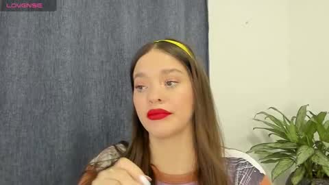 Snapshot of zoe69__ chatting on 02-06-25, 04:42 ZOE online show from 02-06-25, 04:42