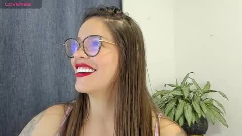 Snapshot of zoe69__ chatting on 02-12-25, 03:40 ZOE online show from 02-12-25, 03:40