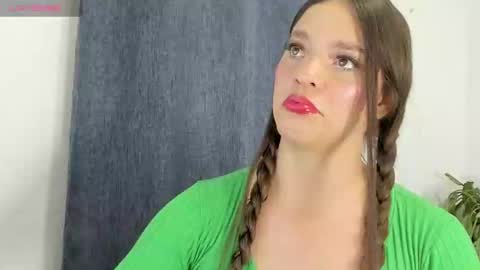 Snapshot of zoe69__ chatting on 02-25-25, 11:00 ZOE online show from 02-25-25, 11:00