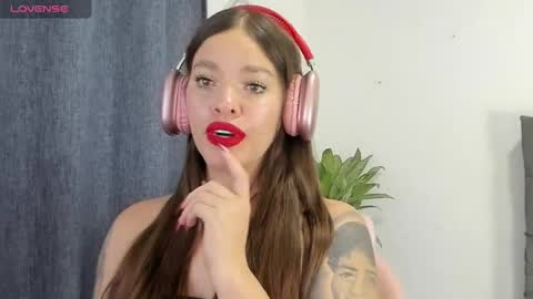 Snapshot of zoe69__ chatting on 03-02-25, 05:54 ZOE online show from 03-02-25, 05:54