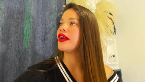 Snapshot of zoe69__ chatting on 09-17-25, 05:20 ZOE online show from 09-17-25, 05:20