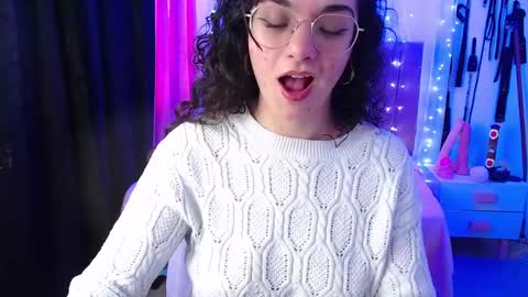 Snapshot of zoe_0111 chatting on 12-21-24, 04:36 zoe_0111 online show from 12-21-24, 04:36