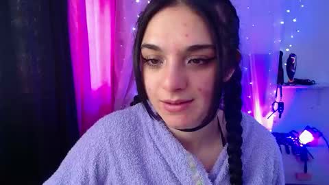 zoe_0111 online show from 01-17-25, 03:32