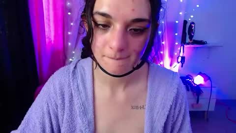 zoe_0111 online show from 01-17-25, 07:38