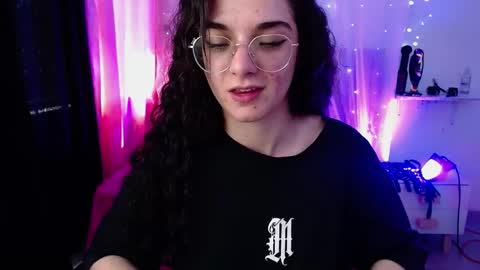 zoe_0111 online show from 01-20-25, 05:27