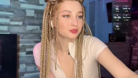 Snapshot of zoe__0 chatting on 03-09-25, 04:22 Zoe online show from 03-09-25, 04:22