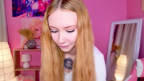 Im Zoe online show from 02-06-26, 02:20