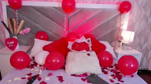 zoe_banks_ online show from 02-14-25, 03:43