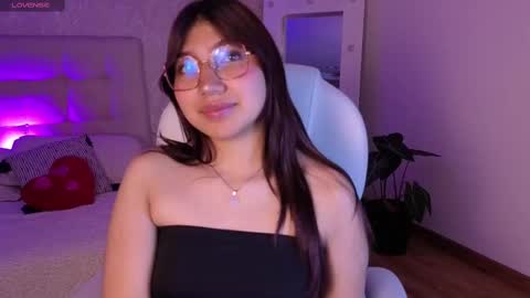 zoe  online show from 10-03-25, 04:20
