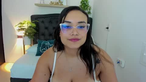 Zoe  online show from 02-24-25, 03:20