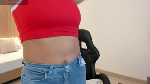 Snapshot of zoe_danae_ chatting on 04-06-26, 12:17 Zoe online show from 04-06-26, 12:17