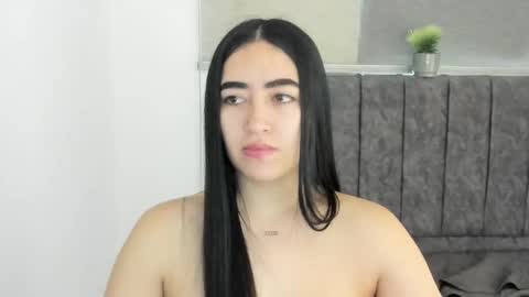 Snapshot of zoe_jones7 chatting on 11-14-25, 08:07 zoe_jones7 online show from 11-14-25, 08:07